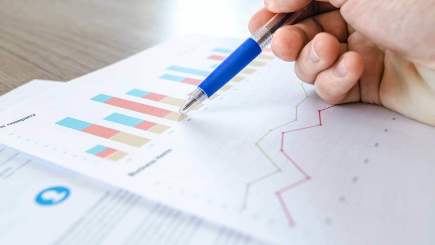 (HR KPIs) Human Resources KPIs Benchmarking HR Performance